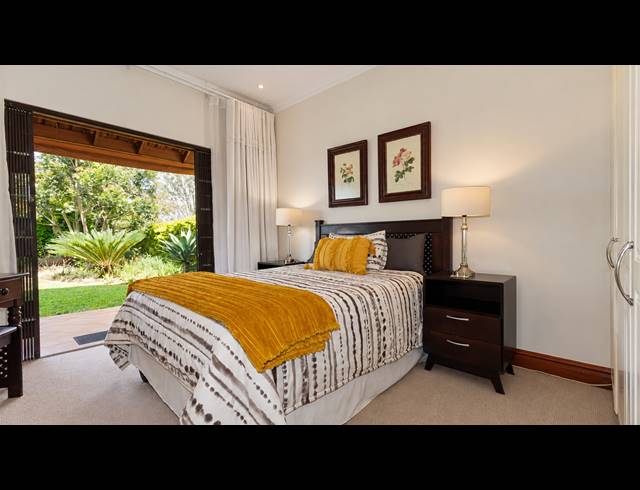 3 BEDROOM TOWNHOUSE FOR SALE IN HILLCREST CENTRAL